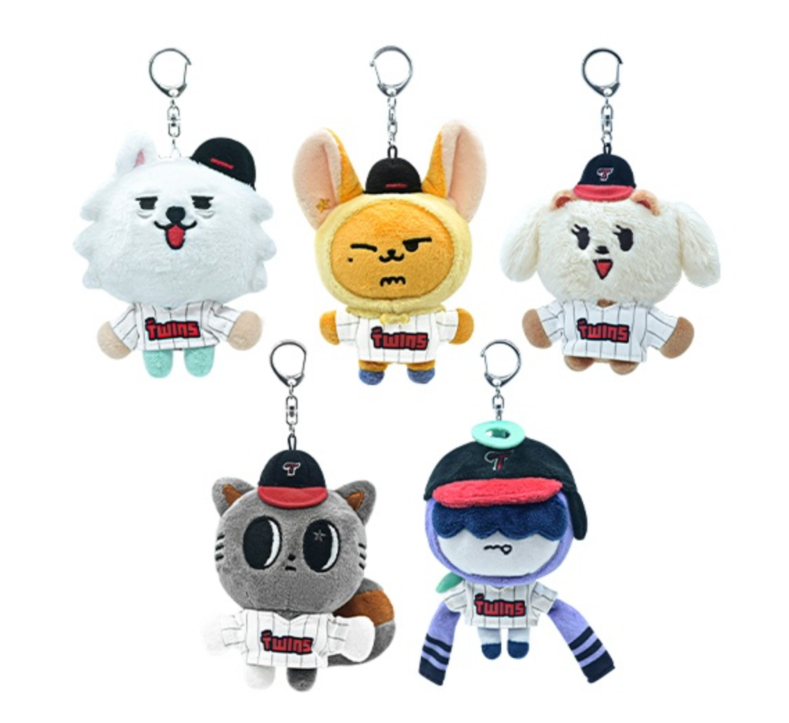 TOMORROW X TOGETHER PPULBATU X LG TWINS MD Uniform Plush Keyring