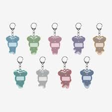 TWICE [THIS IS FOR WORLD TOUR IN JP] LOVELY REFLECTOR KEY HOLDER (RANDOM)